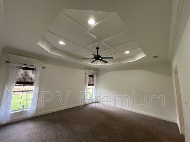 Building Photo - 7335 Oak View Dr.