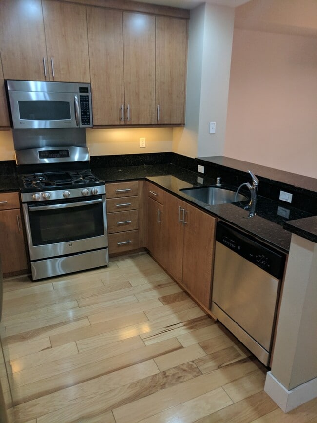 Building Photo - WELCOME HOME IN JACK LONDON SQUARE