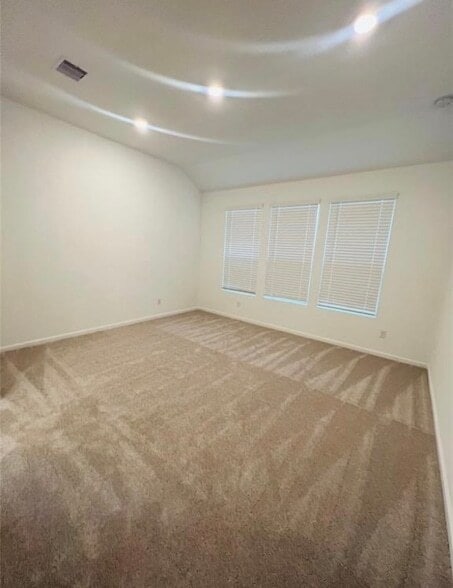 Building Photo - 27007 Aurora Gdn Ln