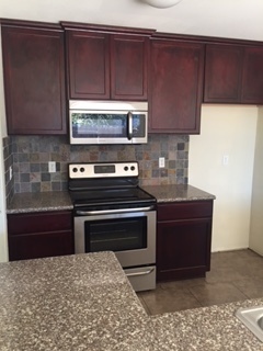 Building Photo - 4 Bedroom 2 Bathroom- Gilbert & Southern