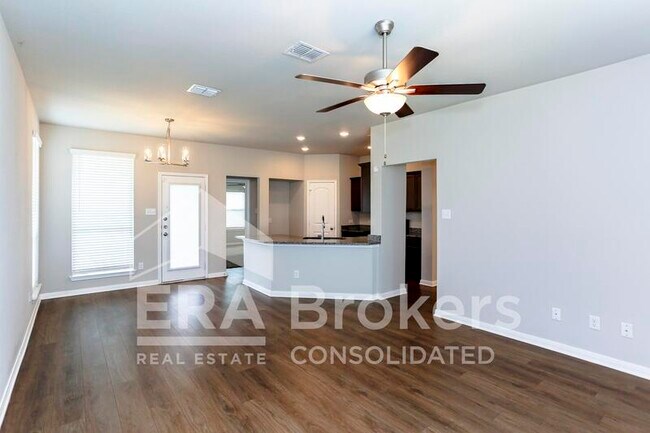 Building Photo - 2072 Dade Loop