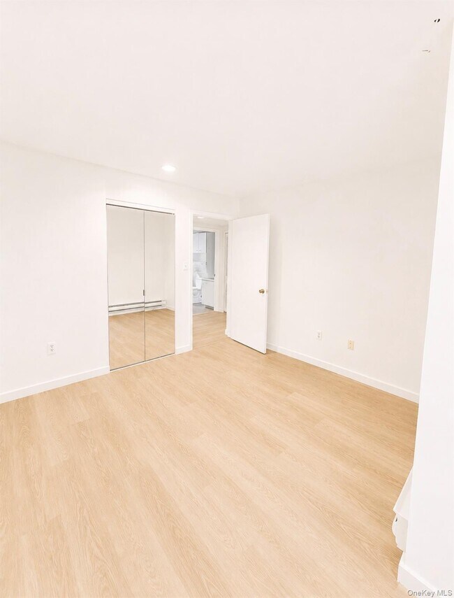 Building Photo - 803 Lenox Rd