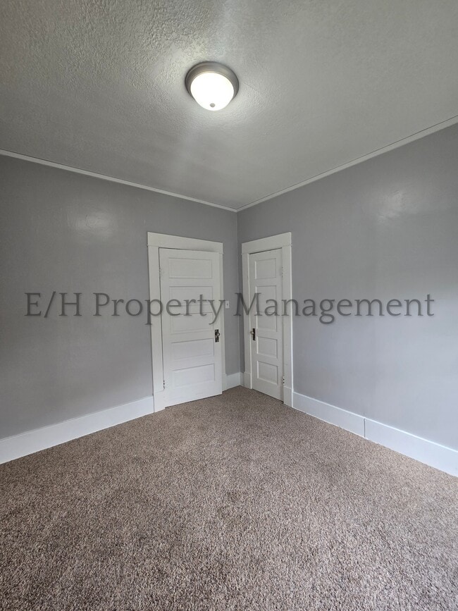 Building Photo - 212 S Meridian Ave