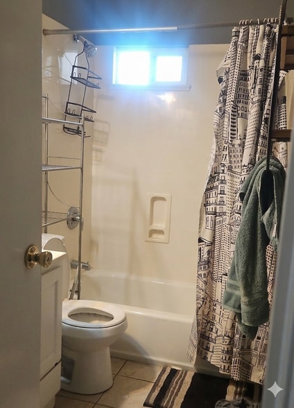 Building Photo - 1539 Marshall St