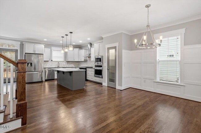 Building Photo - 714 1/2 S State Street Unit