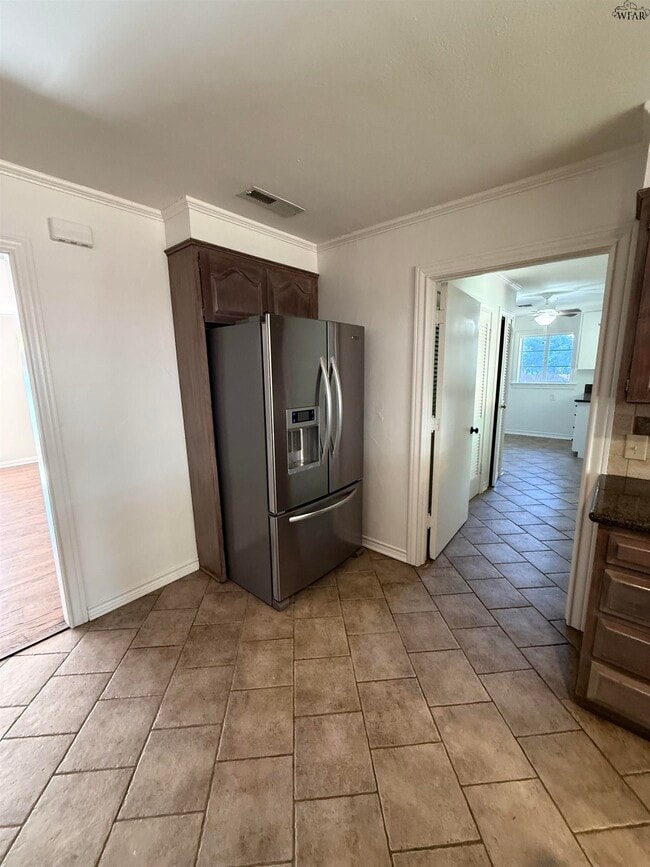 Building Photo - 2208 Avondale St