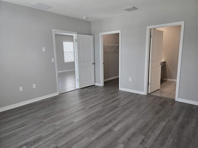 Building Photo - 16912 Trite Bend St