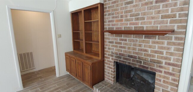 Building Photo - 10822 Lynbrook Dr