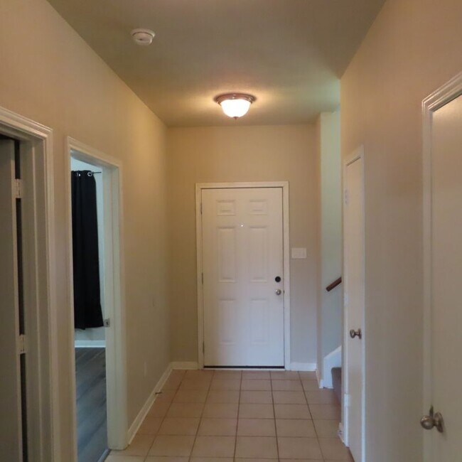 Building Photo - 4107 McFarland Dr