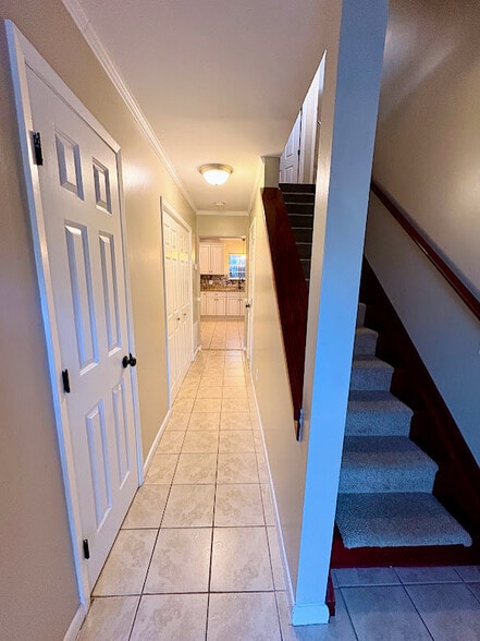 Building Photo - 3164 Heathstead Place