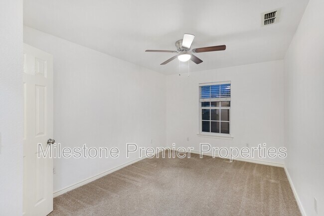 Building Photo - 1021 Rice St