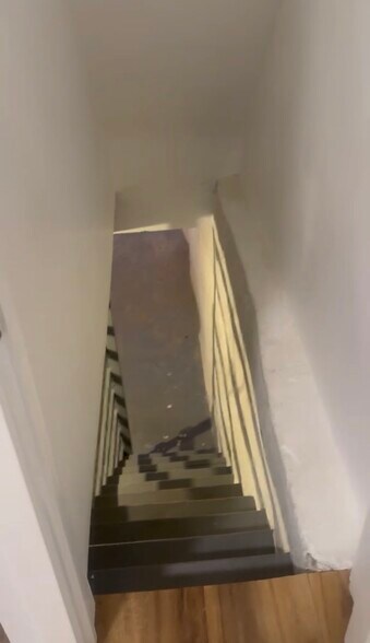 Building Photo - 4854 Brown St