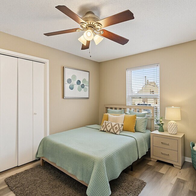 Building Photo - 609 S 5th St