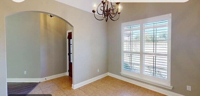 Building Photo - 763 Fairway Pointe Cove W