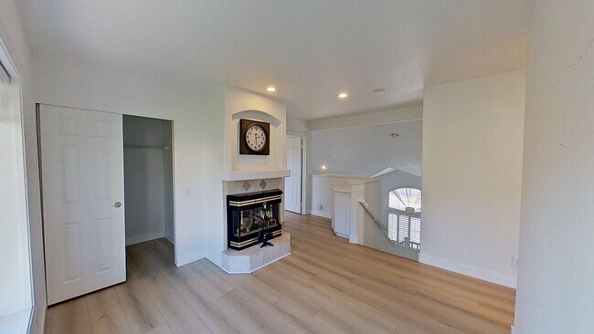 Building Photo - 5752 Centerstone Ct