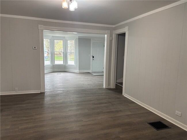 Building Photo - 622-632-632 Lewis St