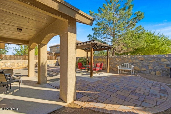 Building Photo - 3220 Scarlet Point Dr