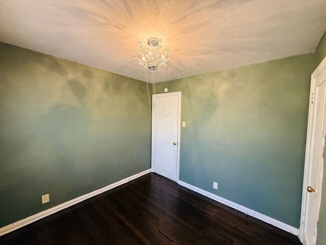 Building Photo - Spacious 3 Bedroom Rental!