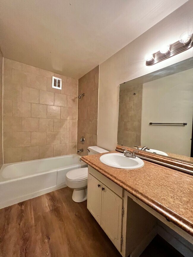 Building Photo - Mathews634 (KC-JF-NB)