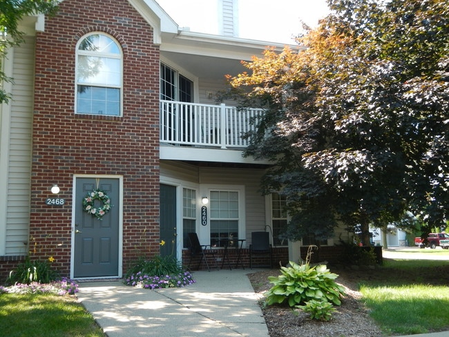 Building Photo - Whispering Lakes Apartments