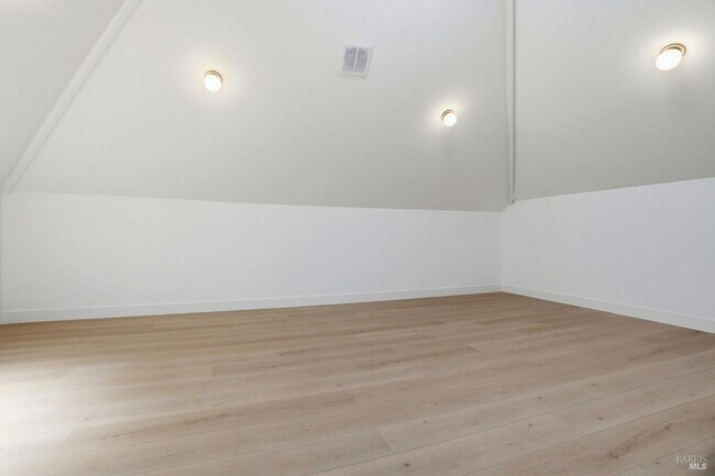 Building Photo - 172 Bella Vista Ave