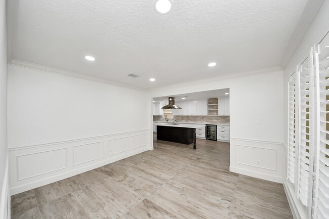 Building Photo - 1719 Saddlecreek Dr