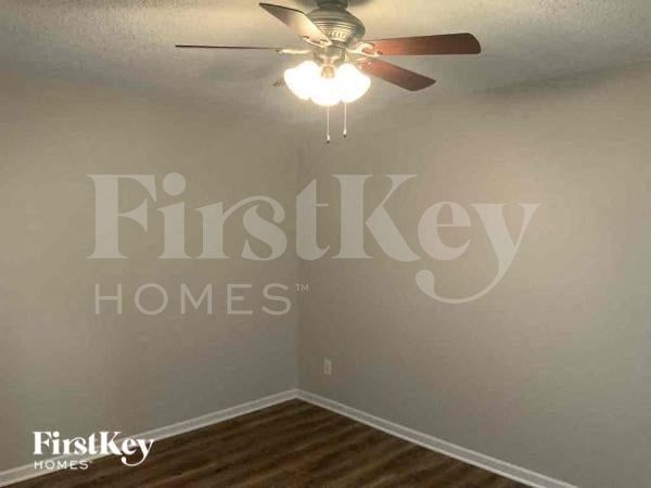 Building Photo - 13900 S Raintree Dr