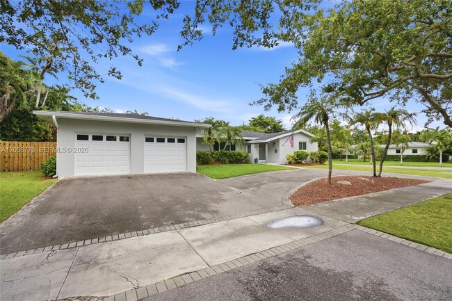 Building Photo - 15845 SW 87th Ave