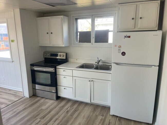 Building Photo - 1723 N 11th St