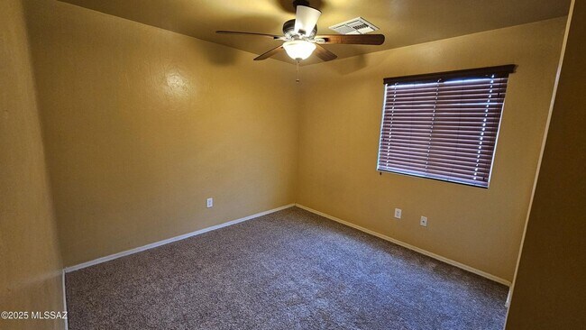Building Photo - Rancho Valencia 3 bedroom, 2 bath unfurnis...