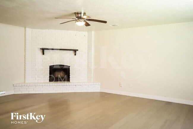 Building Photo - 5026 Parkridge Drive