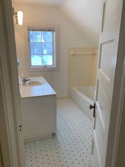 Building Photo - 1818 E 7th St