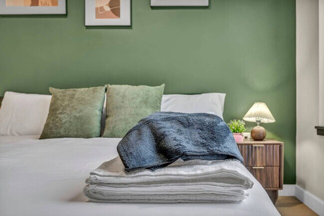 Building Photo - 2189 Cornell Rd