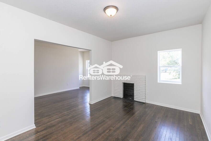 Building Photo - 2305 E 37th St