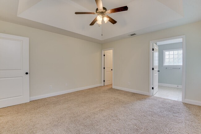 Building Photo - 2110 Red Maple Terrace