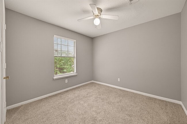 Building Photo - 6815 Lower Arrow Dr