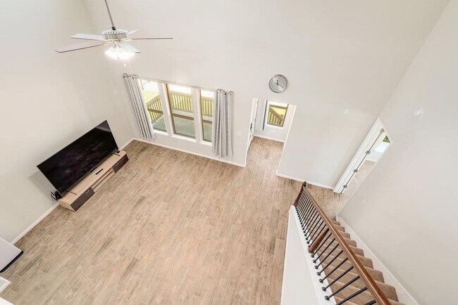 Building Photo - 1136 Almeria Bend