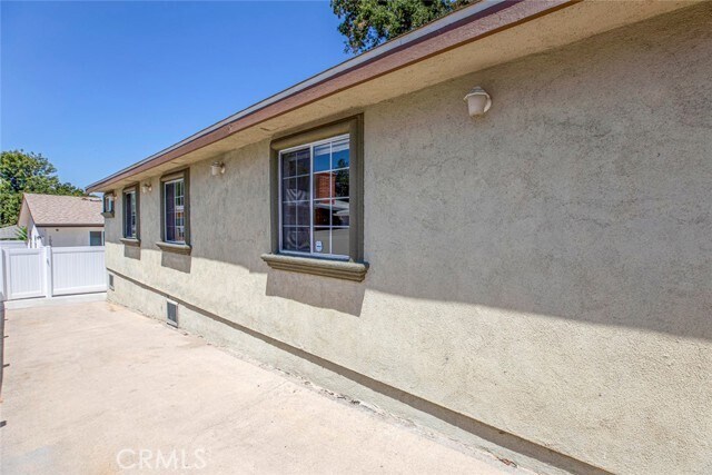 Building Photo - 10531 Greenburn Ave