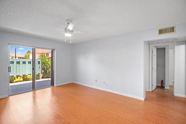 Building Photo - 950 S Kanner Hwy