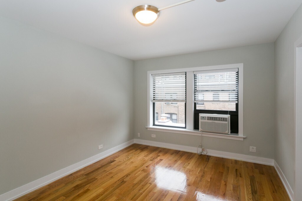 Building Photo - 553 W Arlington Pl