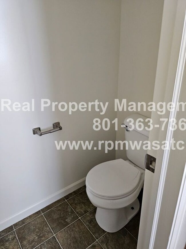 Building Photo - 4120 Juniper Hills Dr