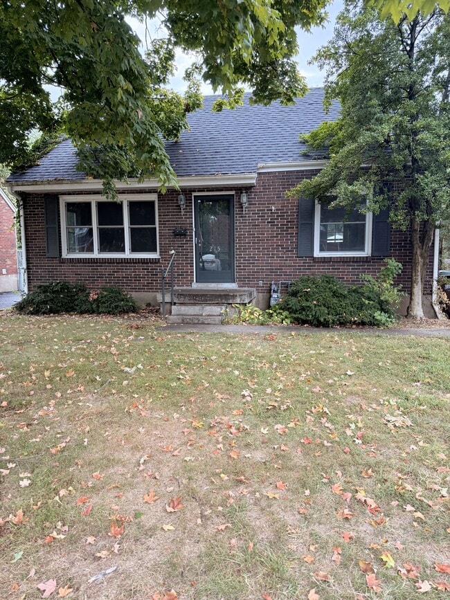 Primary Photo - 215 Merriman Rd