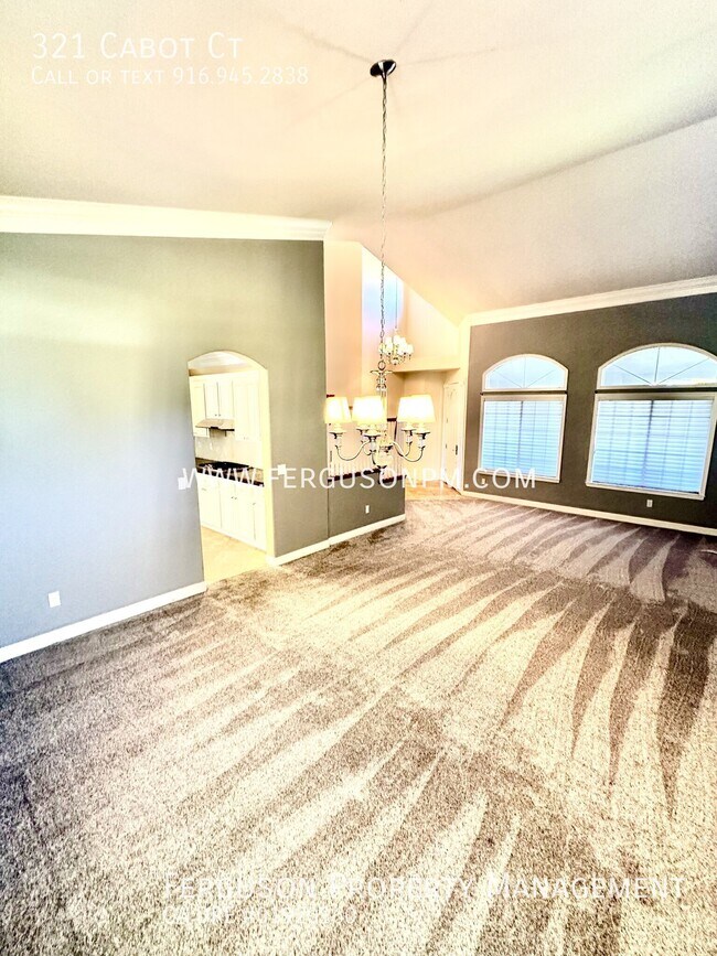 Building Photo - 321 Cabot Ct