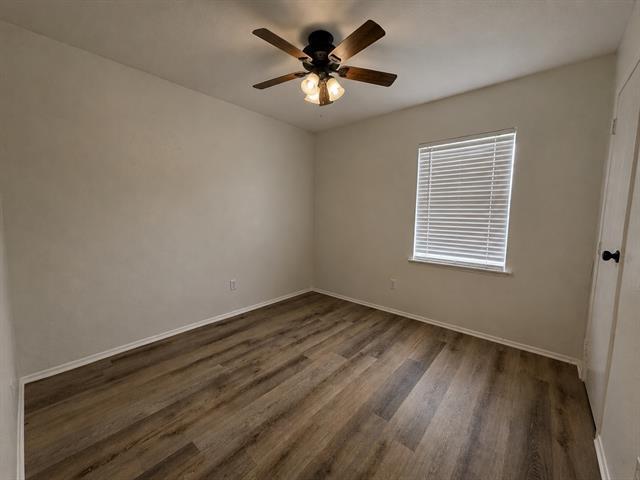 Building Photo - 409 Starling Dr