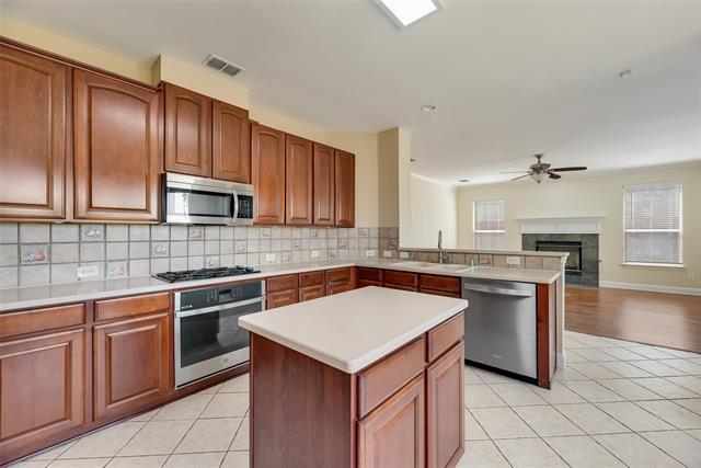 Building Photo - 2501 Royal Troon Dr