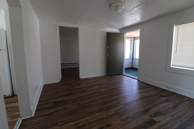Building Photo - 528 Torrey St