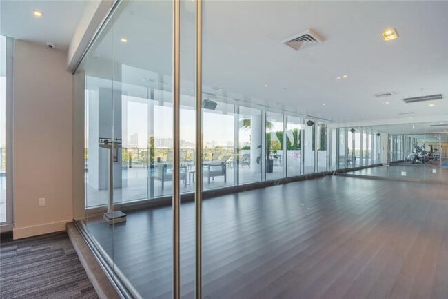 Building Photo - 1180 N Federal Hwy