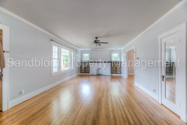 Building Photo - For Lease | TU | 5 Bed + 3 Bath | $2500 Rent