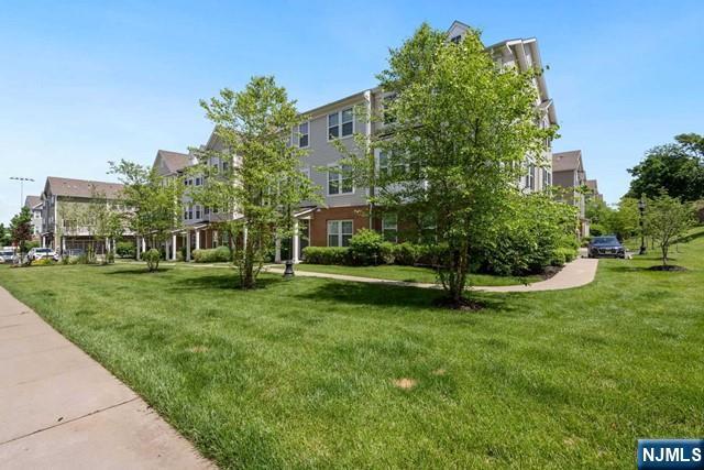 Building Photo - 44 Truman Dr