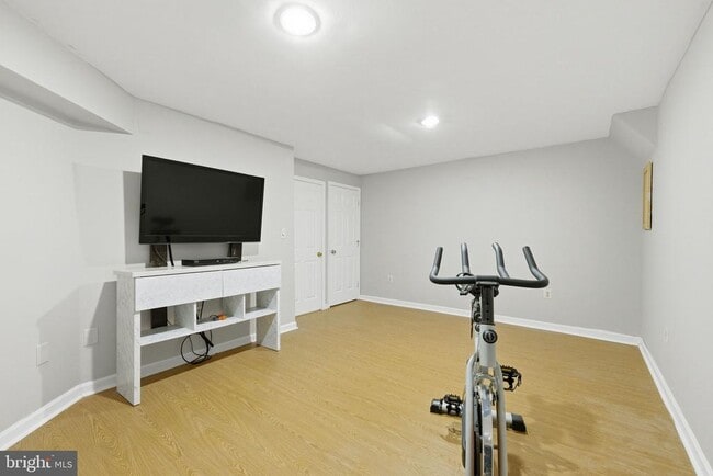 Building Photo - 14688 Basingstoke Loop